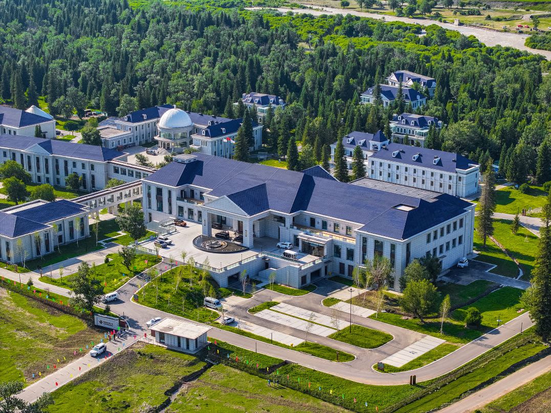 伊犁那拉提草原玩的有啥,伊犁那拉提草原是几级旅游景点