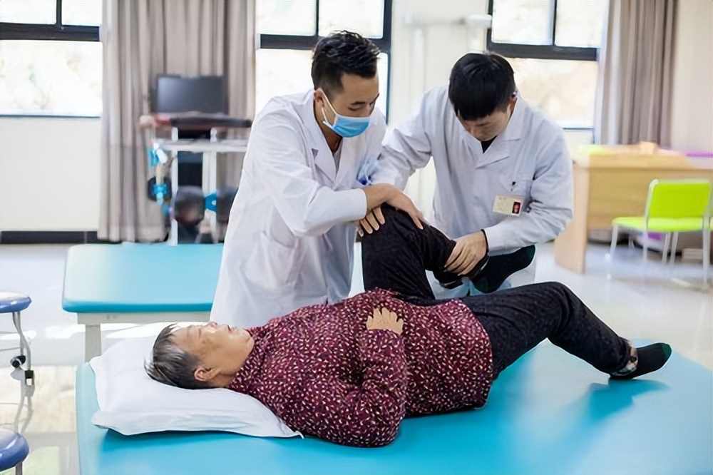 花生能导致骨质疏松吗,花生吃太多会引起骨质疏松吗