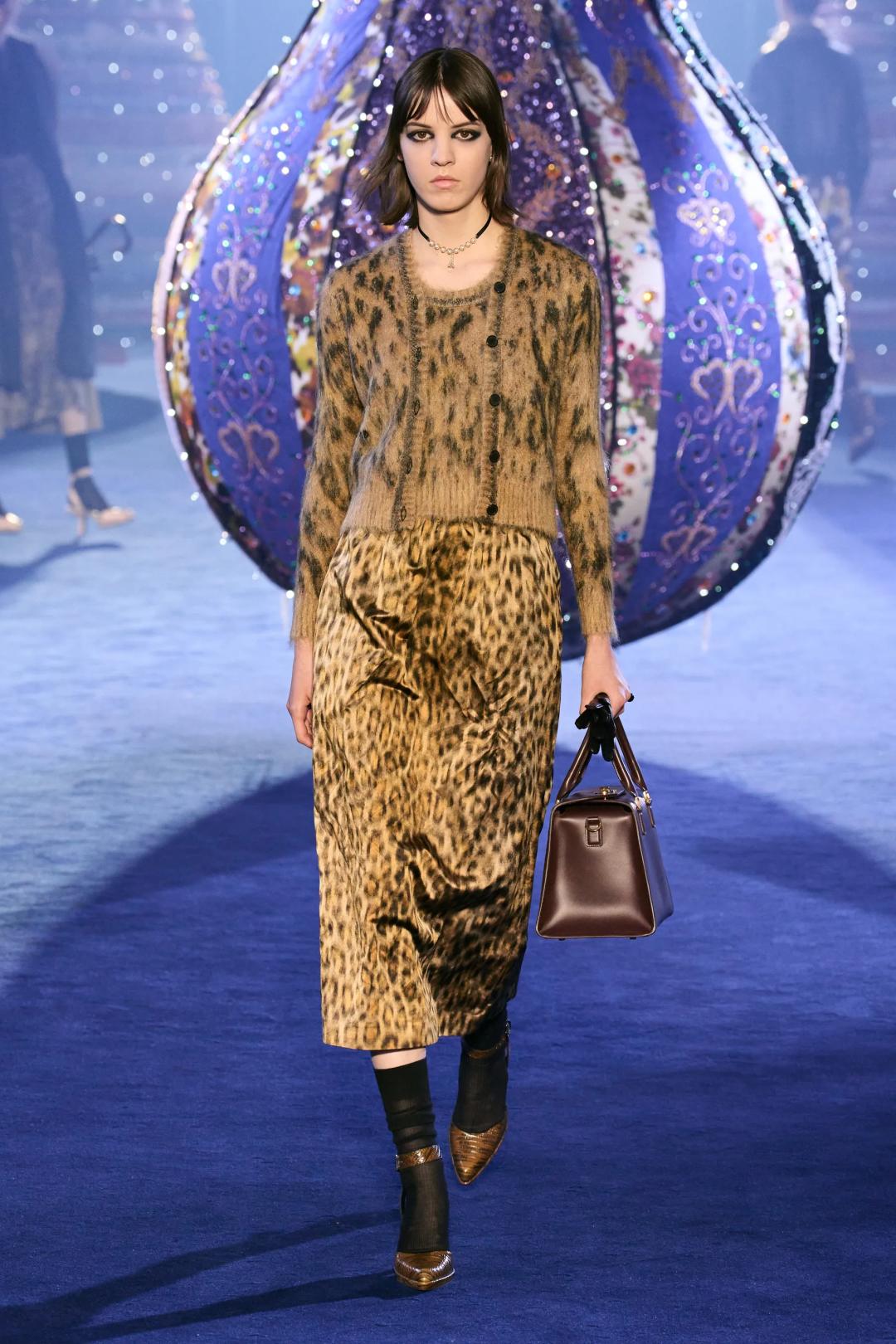 2023秋冬伦敦时装周收官,2022秋冬巴黎时装周什么时候开始