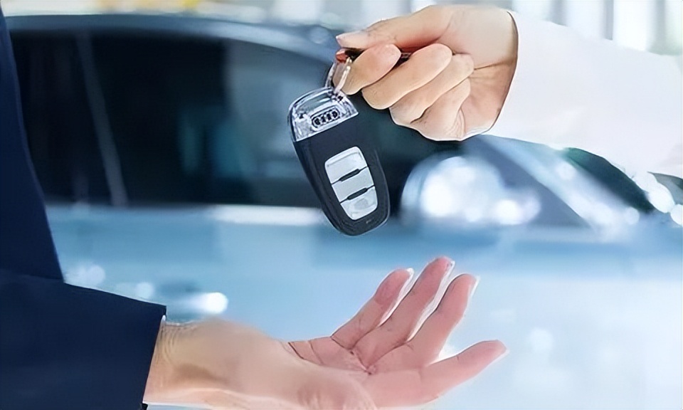 买车一般4s店加收哪些费用,4s店都用什么名目收费