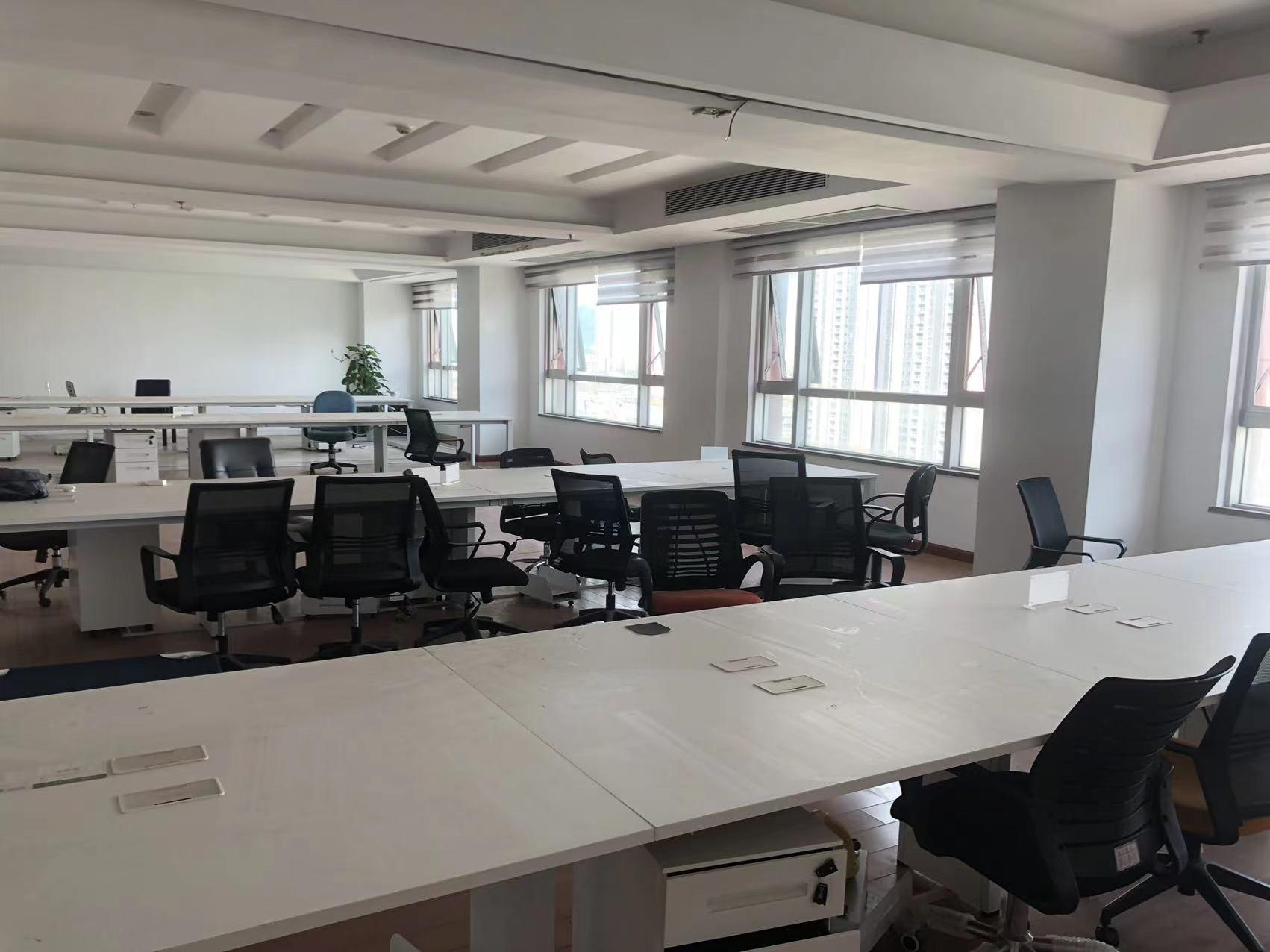 越众甲级大厦5号线双地铁口零距离包租