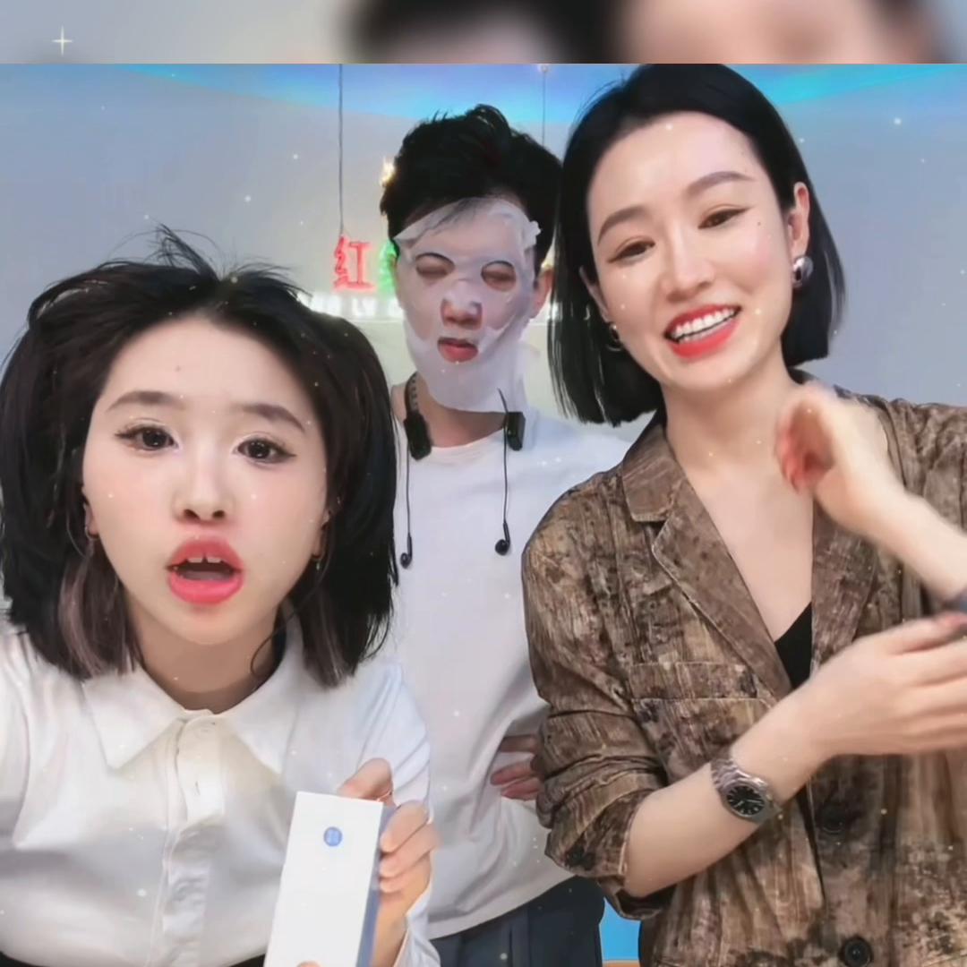 小黄闯祸被小杨哥请喝茶,小黄真的被小杨哥解约了吗