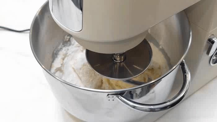 长帝企鹅顶顶和海氏m6哪个好,企鹅顶顶厨师机做蛋糕