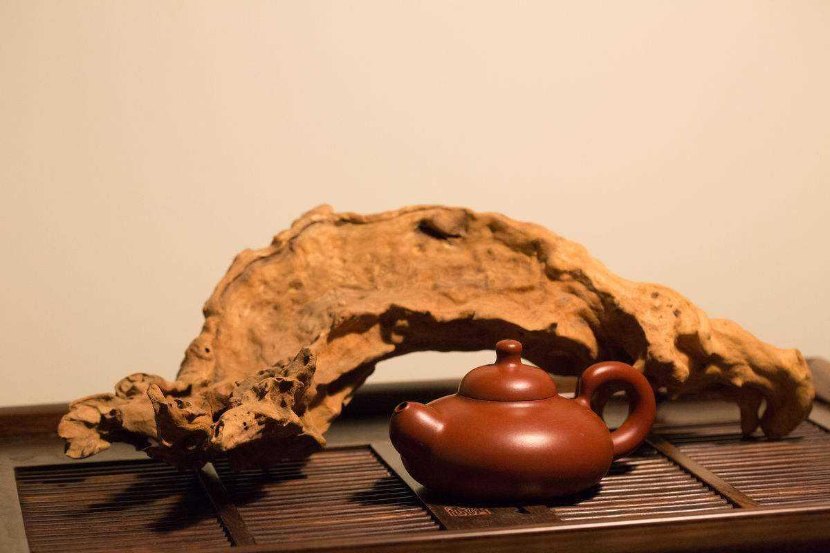 紫砂壶的鉴别方法图解大全,紫砂壶的鉴别方法及注意事项