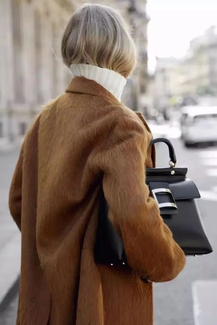 驼色连衣裙搭配的高级穿法,原来都这样穿驼色太年轻洋气了