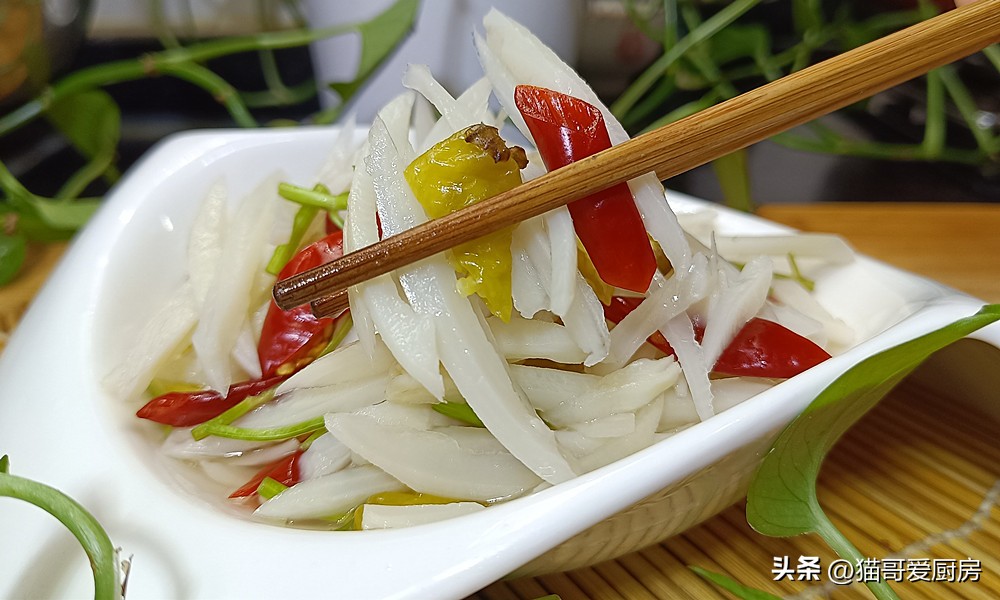 莲藕做泡菜好吃又简单,做泡菜黄瓜白糖加莲藕做法