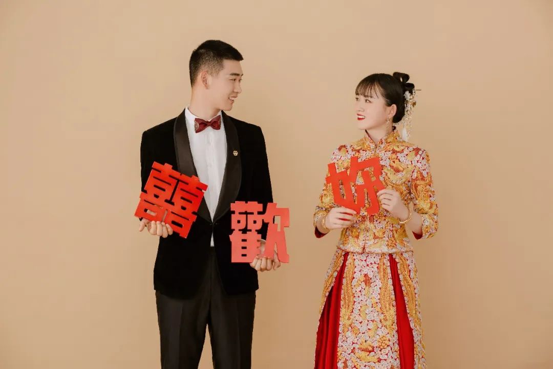 *警武**少尉、陆军中士，俩人结婚了！