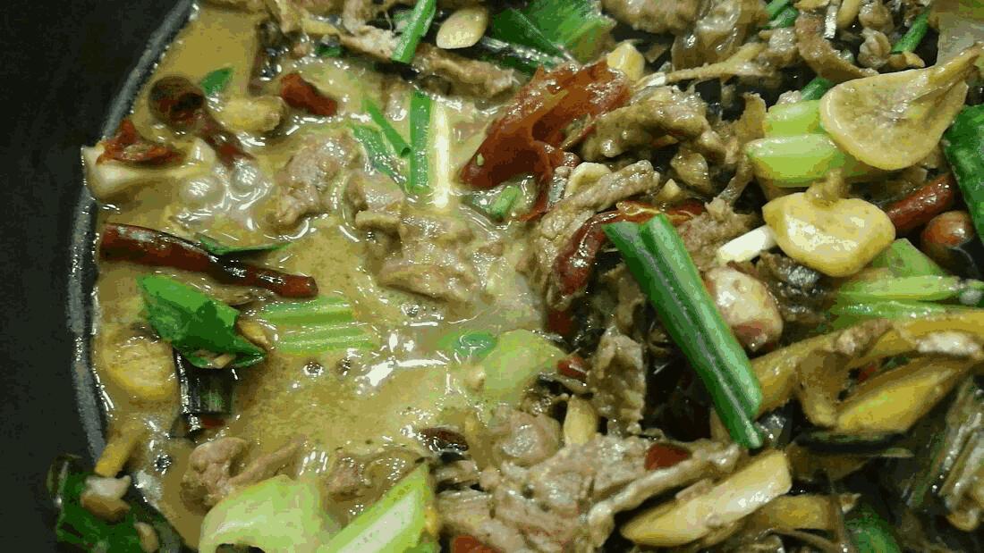 河马粪便致上万条鱼死亡,河马被粪便憋死