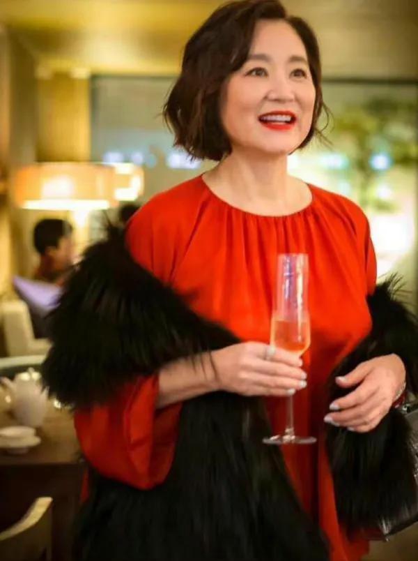 年轻貌美一枝花,年轻时一枝花