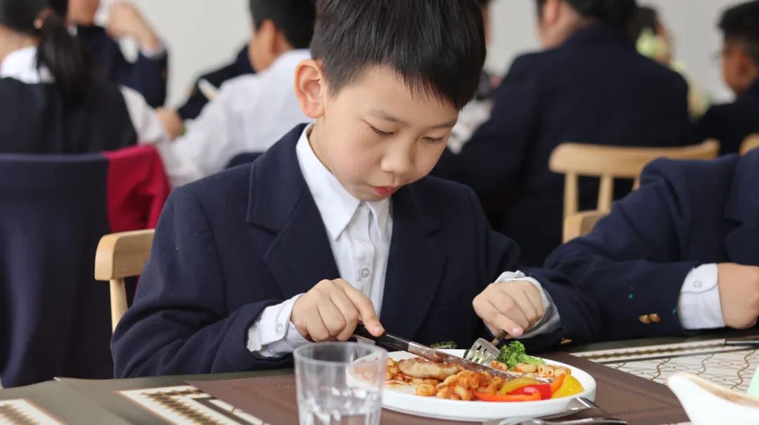 西餐礼仪|浸润式的学习，仪式感生活的开端