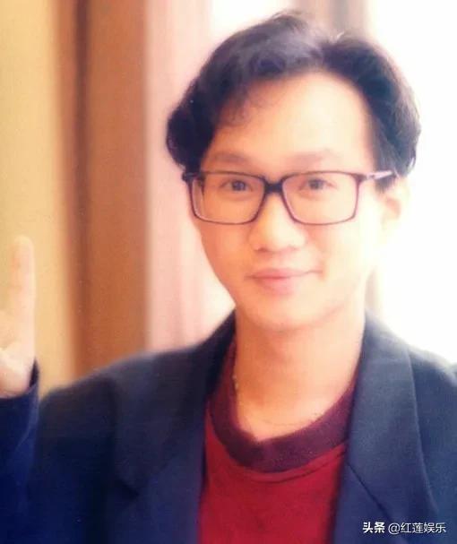 黄家驹陈百强都祖籍台山吗,黄家驹在陈百强面前的称号