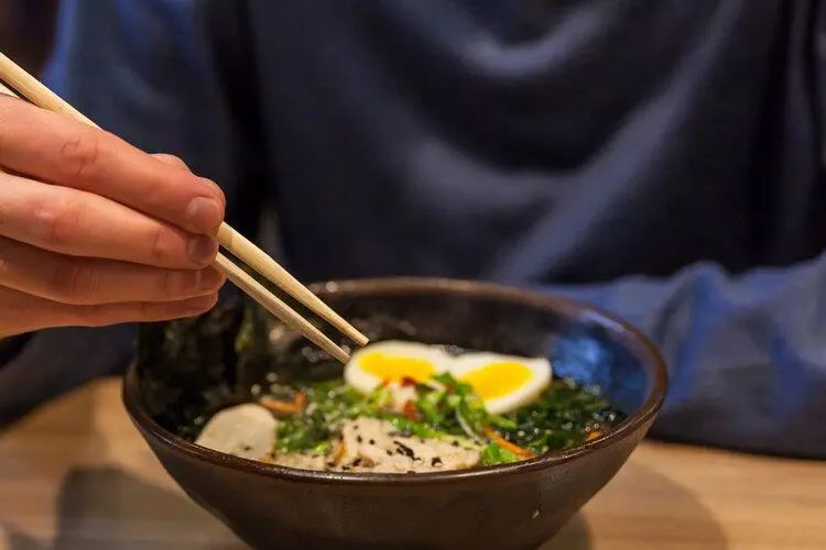 每天吃20个鸡蛋心梗,每天吃一个鸡蛋得心梗