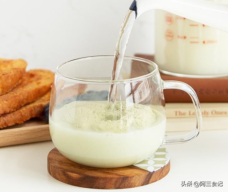 火车上带什么吃泡面,火车上爱吃泡面可以吃什么