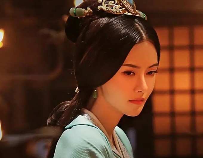 甄宓人品怎么样,甄宓凭什么被称为三国第一美女