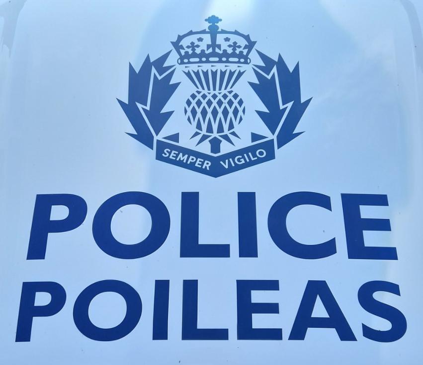 伊丽莎白二世拒绝佩戴苏格兰王冠,苏格兰王冠与英格兰王冠