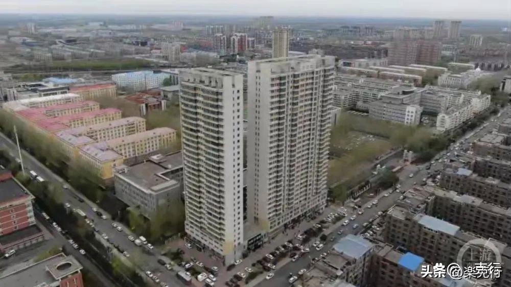 哈尔滨住户砸承重墙一共多少户,哈尔滨一栋居民楼承重墙被砸