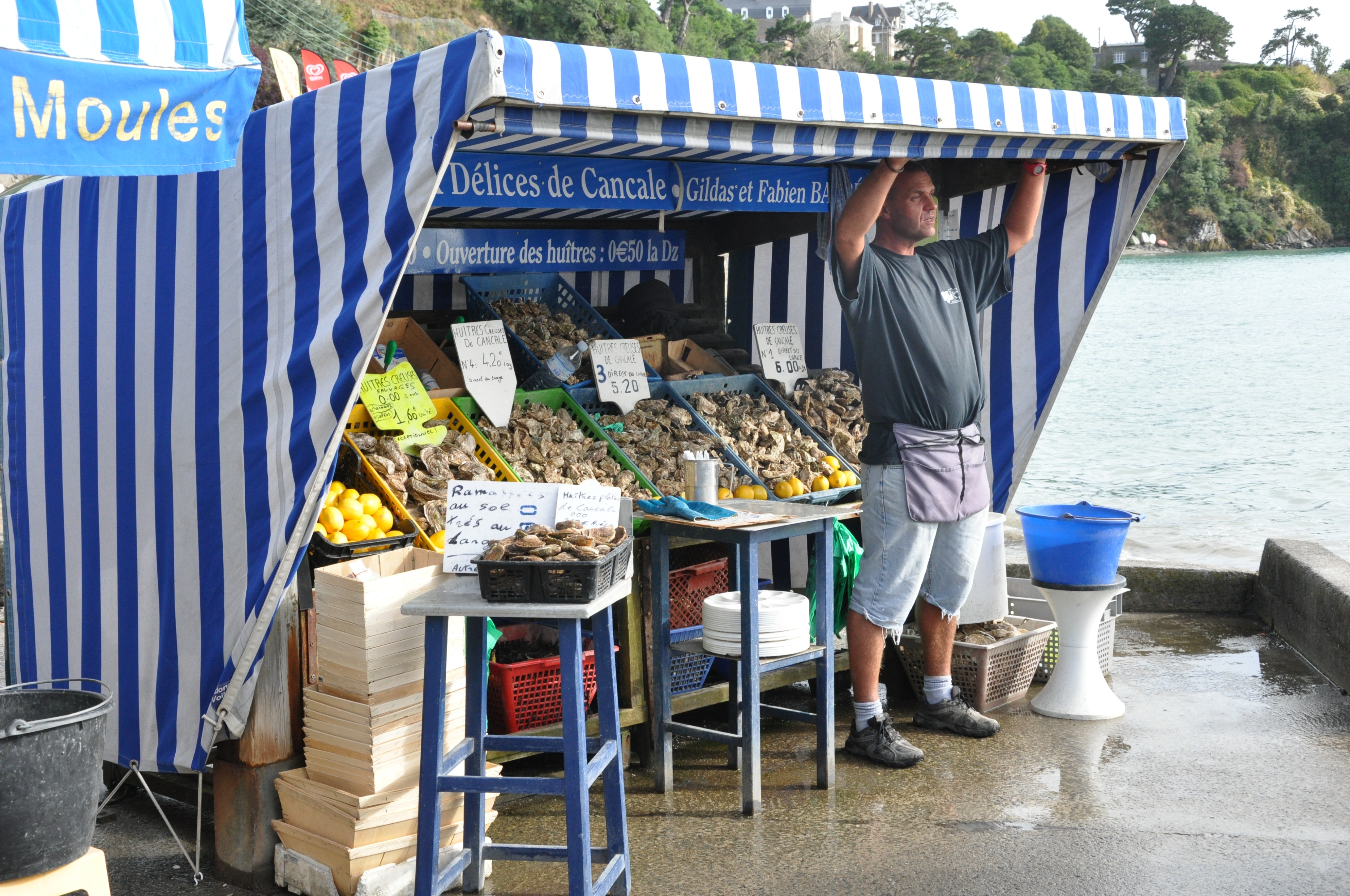 生蚝之都康卡勒：凯撒大帝太阳王拿破仑三世青睐，美味流传两千年