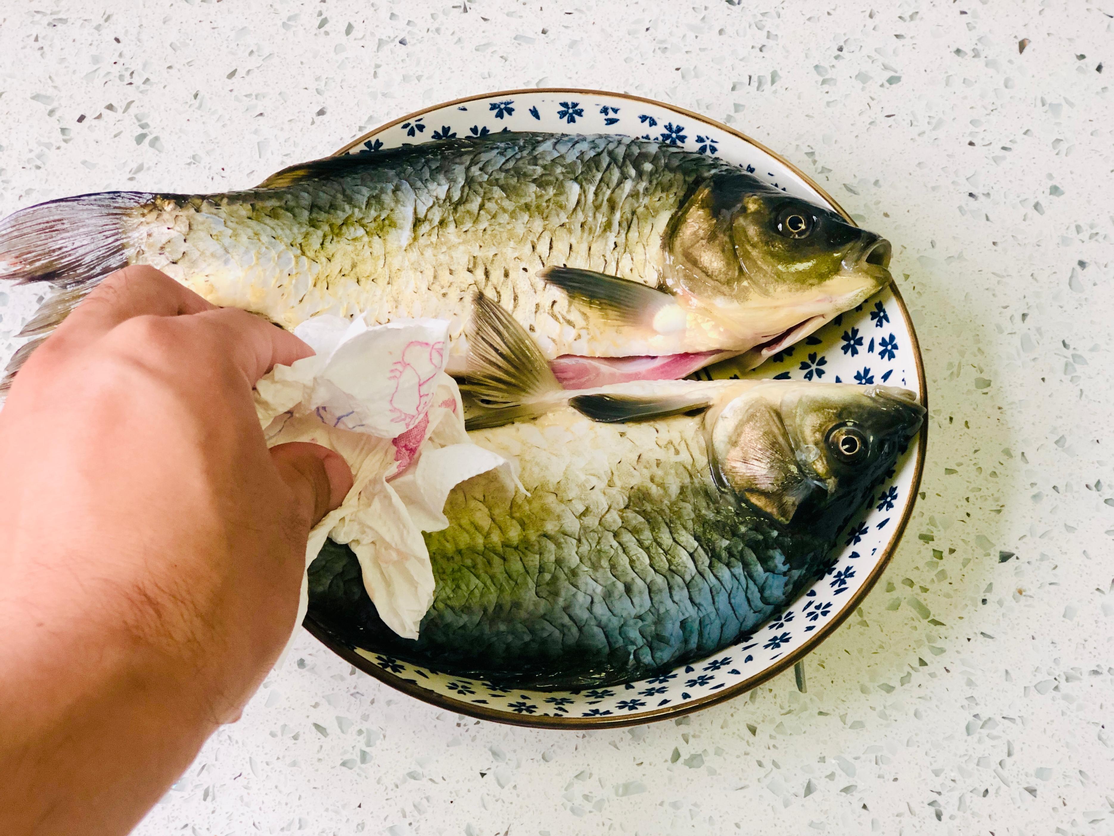 秋天炖汤食谱大全补气血,秋天喝鱼汤怎么炖好喝