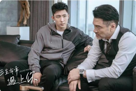 《红海行动》后，黄景瑜又有代表作，合作的王丽坤比李沁更有CP感