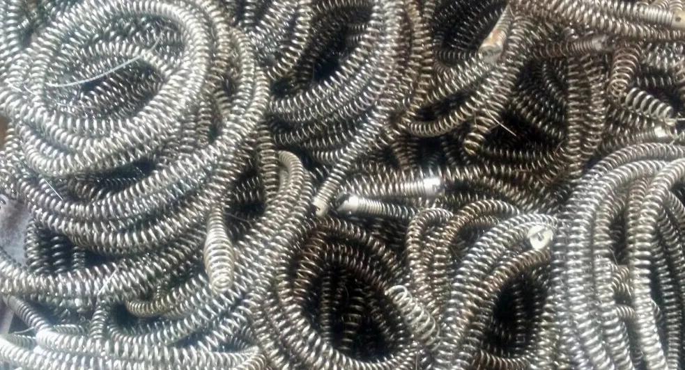 下水道堵了怎么办只需一个塑料瓶,下水道堵了怎么办最快疏通马桶