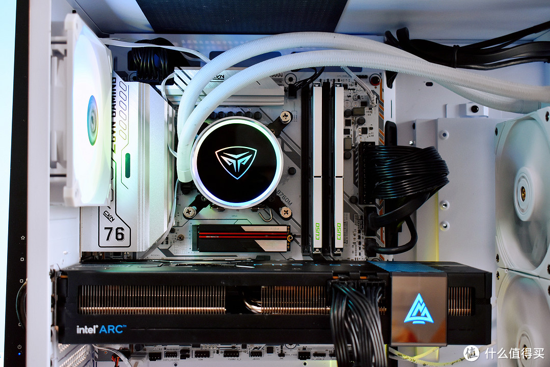 性价比之王！酷兽（CUSO）夜枭DDR56400内存上手，省钱也有强战力