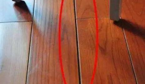 木地板磨损严重怎么处理,复合木地板掉皮修补视频