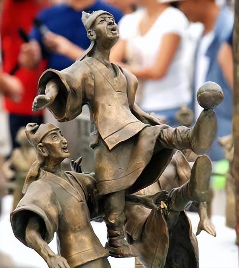 足球运动是如何起源的,足球的起源与发展