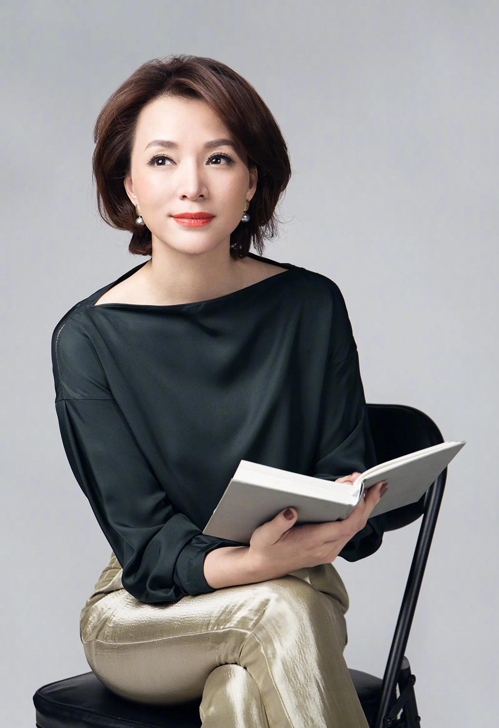 董卿15张精美的照片,董卿100张图片