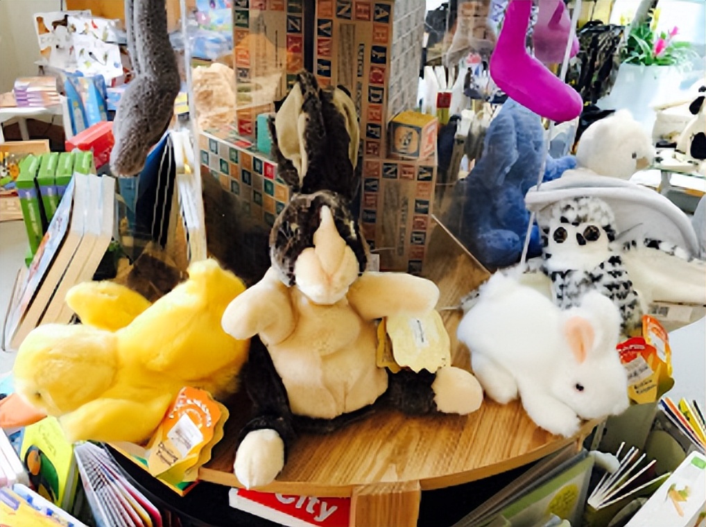 从巫镇到圣镇，一个女巫审判故事缘何转为万圣节狂欢之都