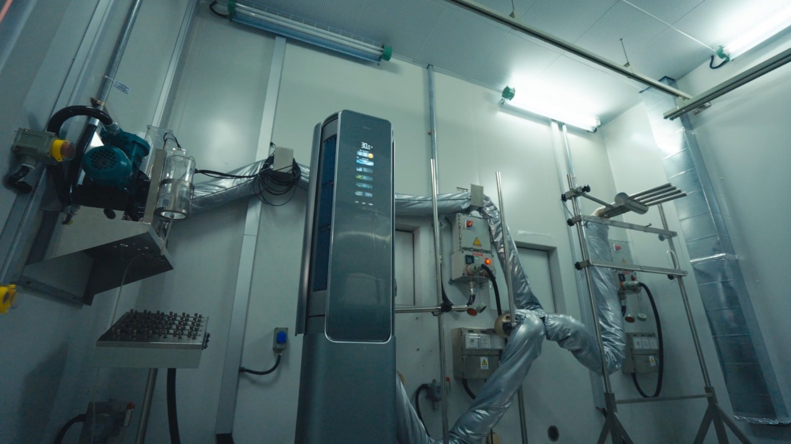 美的空调制造先进视频,美的空调深度解析