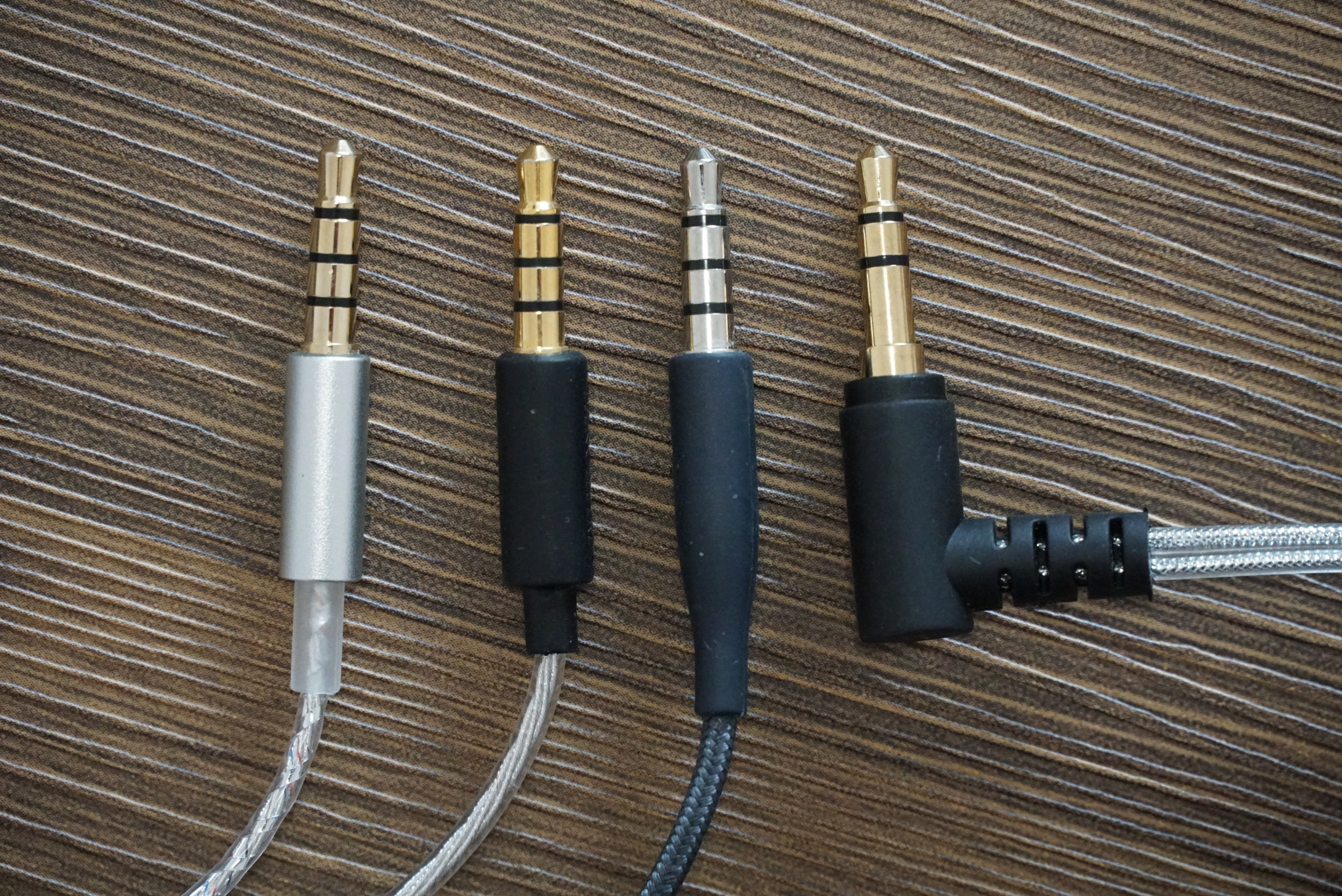 我可能听到了世界最好的“地摊耳塞”，广东制造，咋舌的超低失真