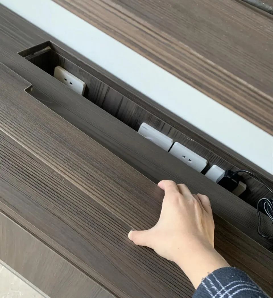 客厅路由器机顶盒线路怎么隐藏,路由器机顶盒电源线杂乱整理