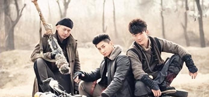 狂野胸罩，刀锋般诱惑，震撼镜头，令人无语