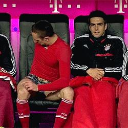 男足vs日本男足爆笑名场面,中国男足vs日本男足爆笑现场