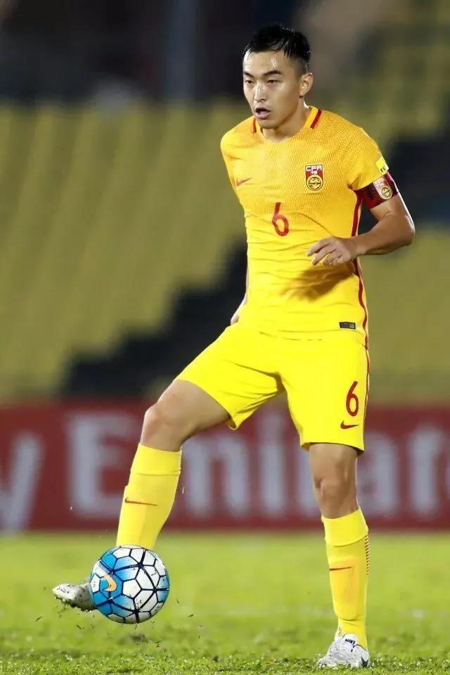 谈论中国足球,关于中国足球的探讨文章