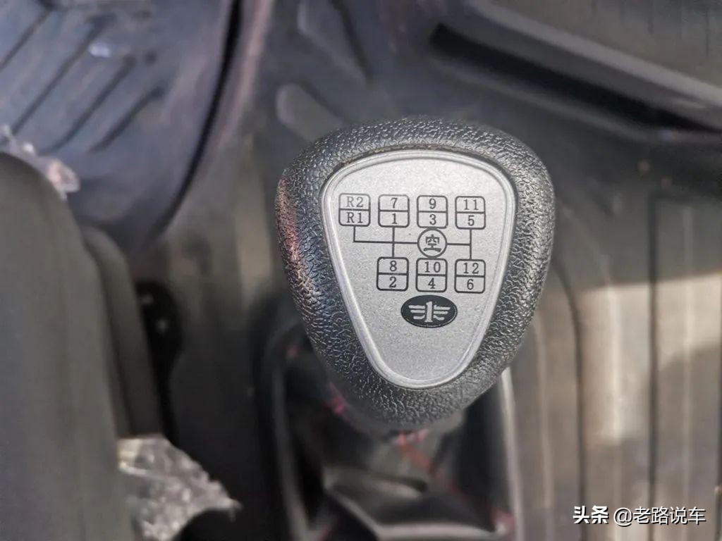 悍vh460国六牵引车空滤什么型号,悍vh460和悍v400车型一样吗