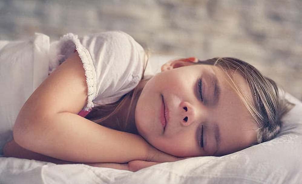 小孩不睡觉怎么快速入睡,睡觉睡不着怎样快速入睡呢