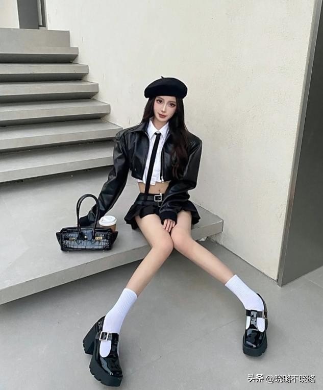 低腰露脐休闲裙怎么搭配,低腰裙搭配什么裙子好看