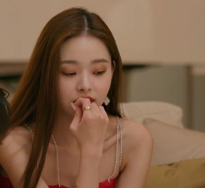 宋智雅白富美人设,韩国名模宋智雅抖音