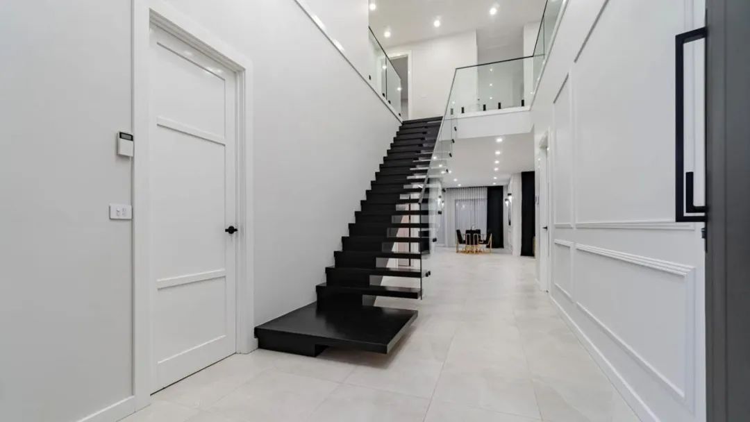 女子账户突然多了500,女子账户突然多了一千五百万