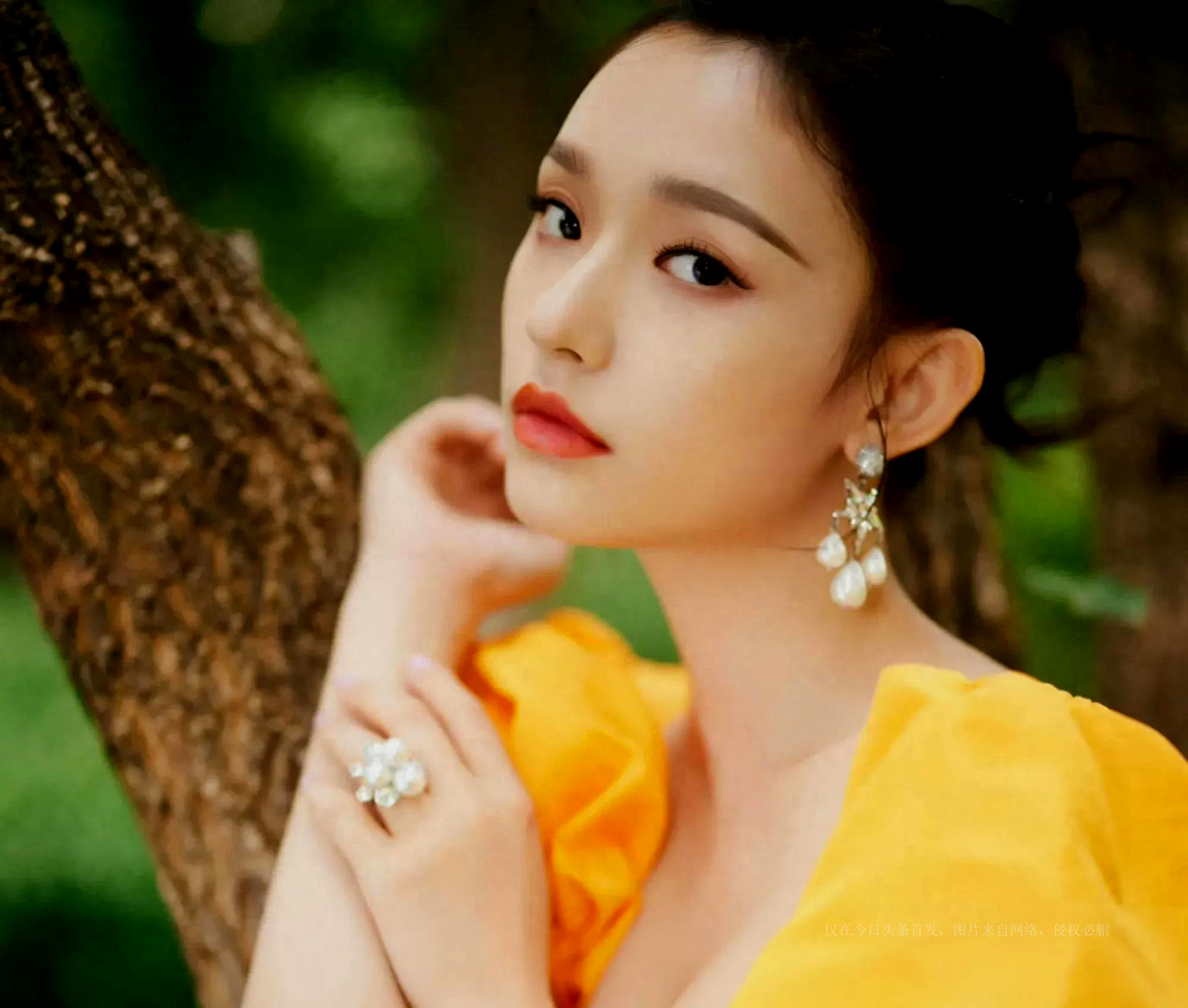 为什么许多人都喜欢美女演员星女郎林允