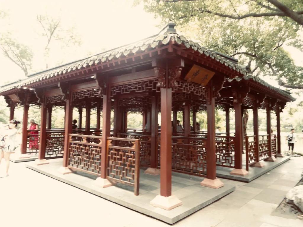 杭州西湖大雪纷飞,杭州西湖风景名胜区