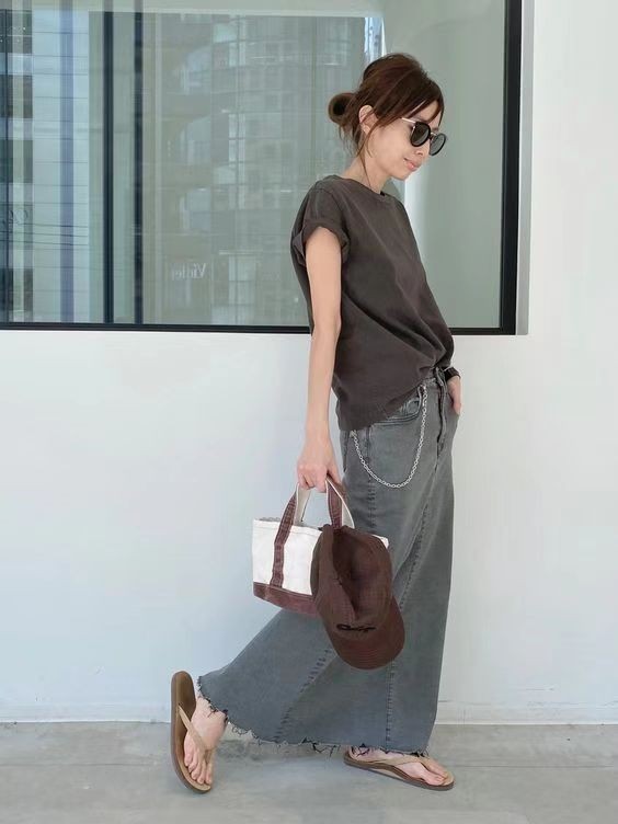 瞧瞧日本女人的穿搭,奇怪的日本女孩