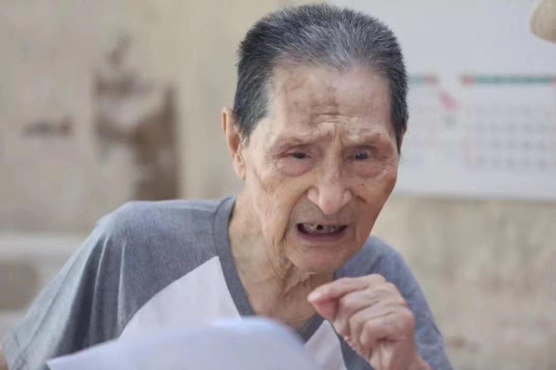 一天内4位老戏骨离世,2022年去世的六位老戏骨