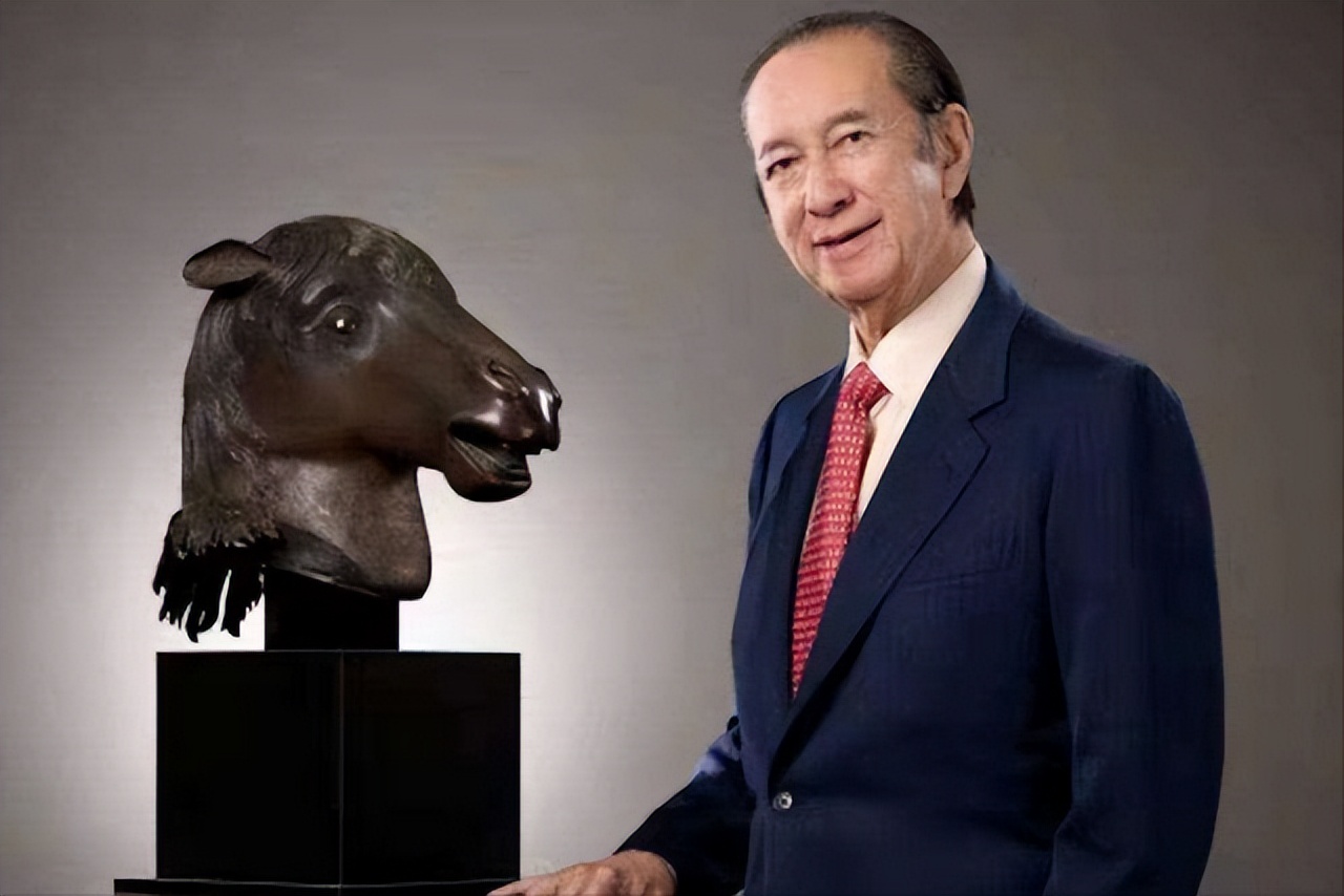 赌王何鸿燊：86万续命针每日一针，800万金丝楠木棺开启世纪葬礼