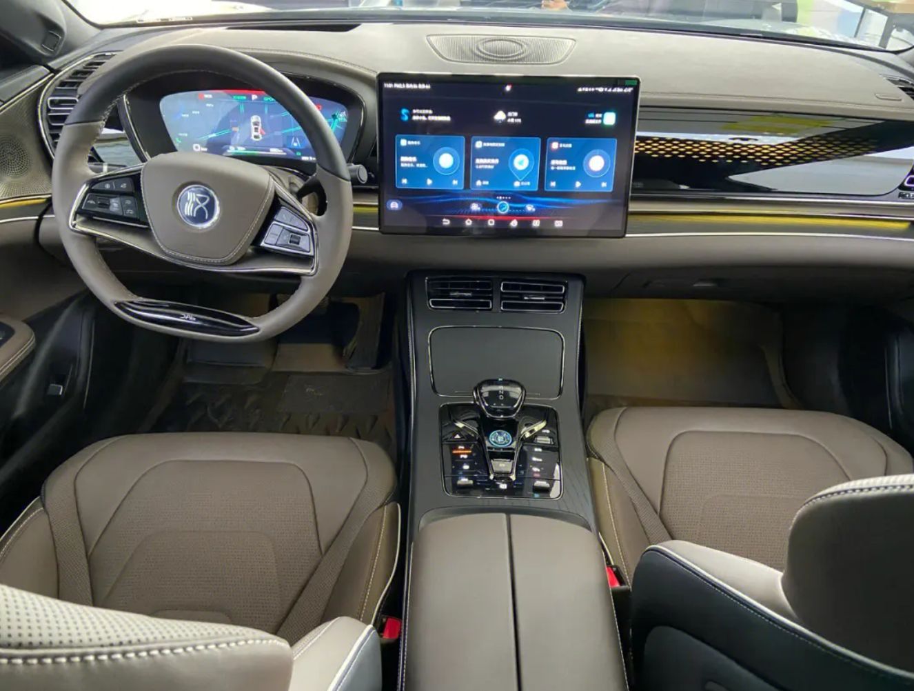 性能赛百万轿跑小鹏p7成操控之王,新能源车选小鹏p7智能轿跑