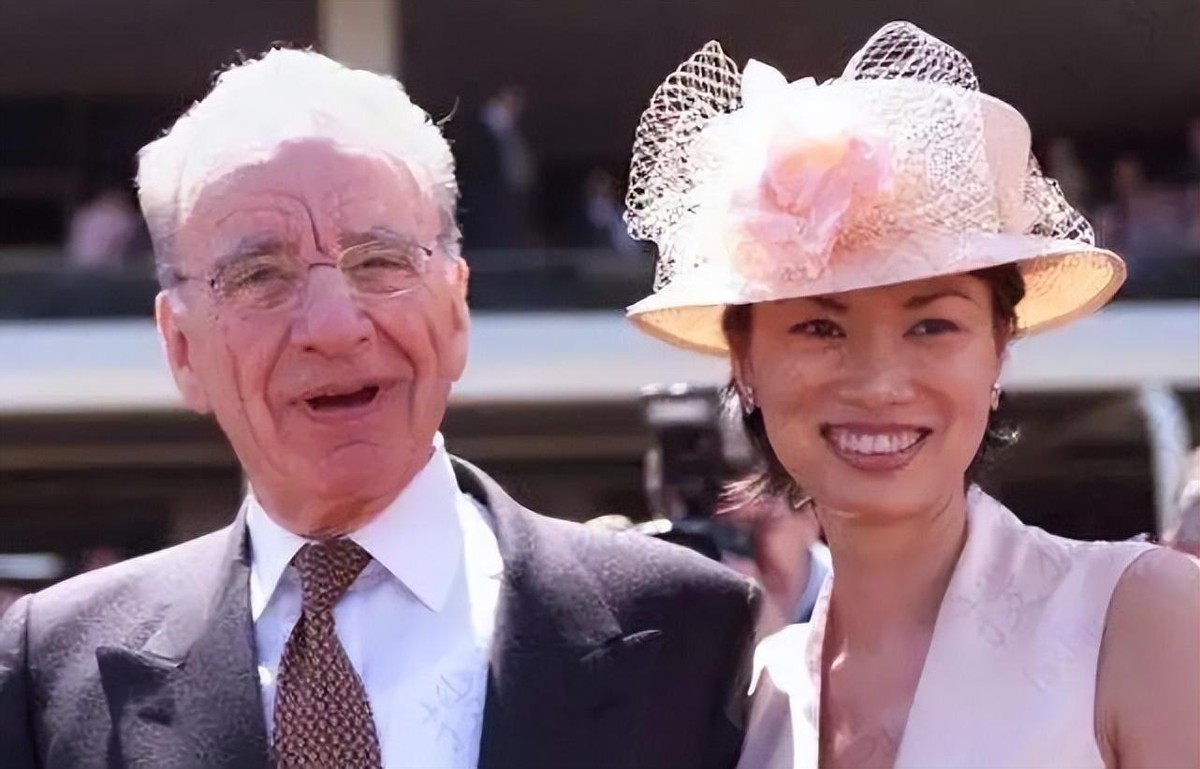 邓文迪与默多克的小女儿,邓文迪的两个女儿与默多克