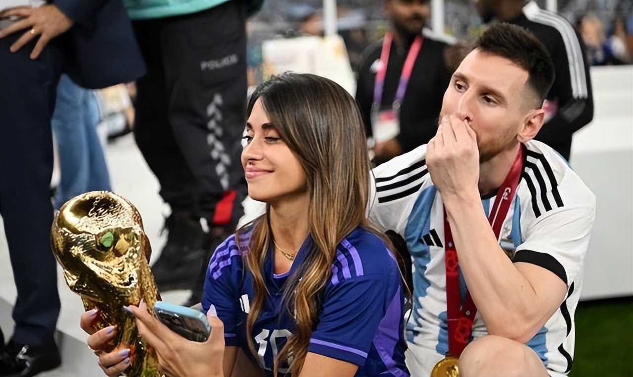 梅西巴萨故事,梅西感情经历纪录片