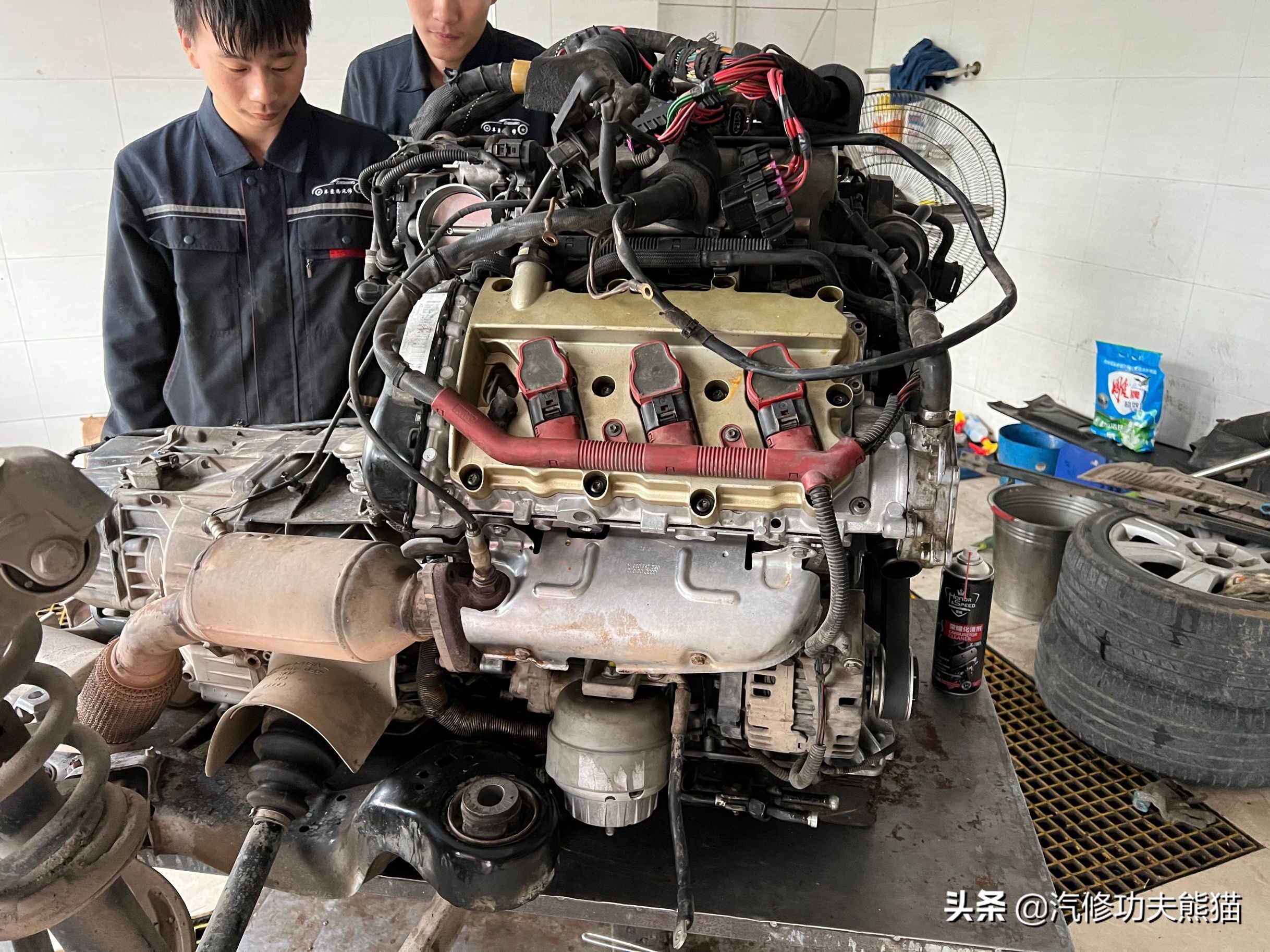 奥迪a6五百块钱,奥迪a65000公里烧一升机油维修