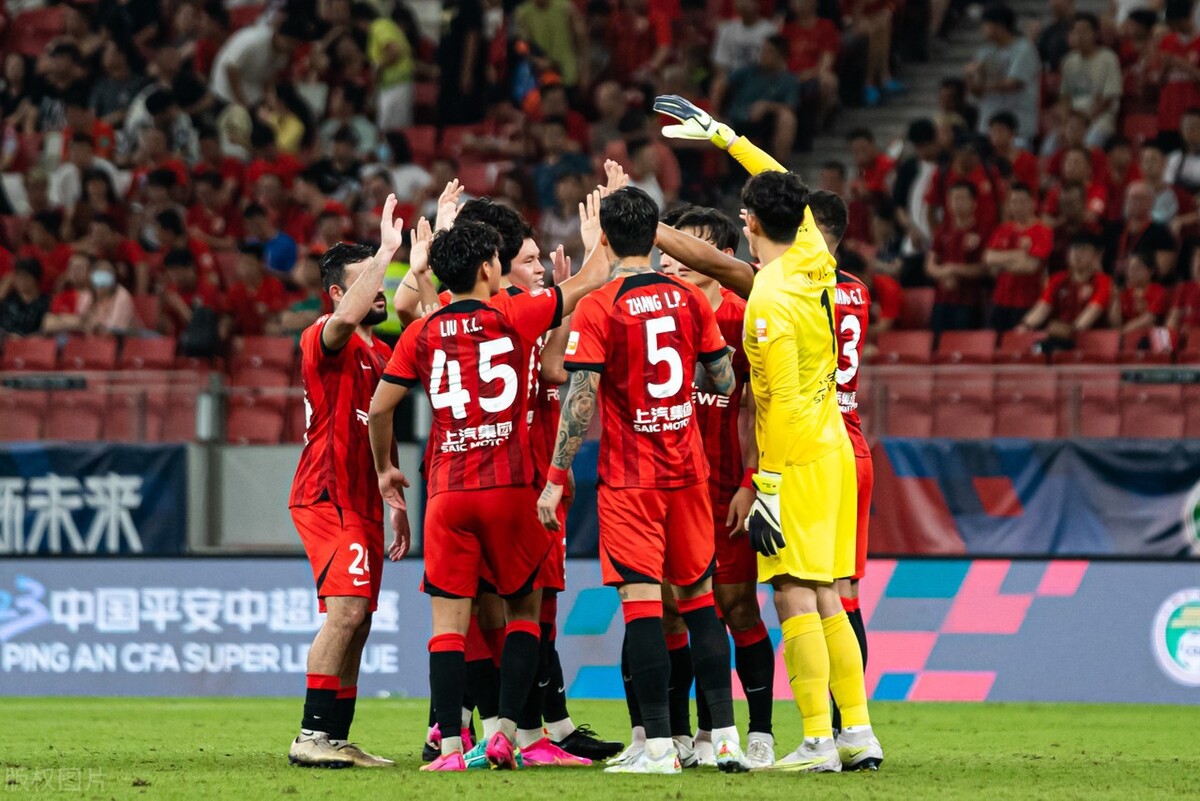 张琳芃的自摆乌龙将国足推入困境,男足迎战韩国张琳芃